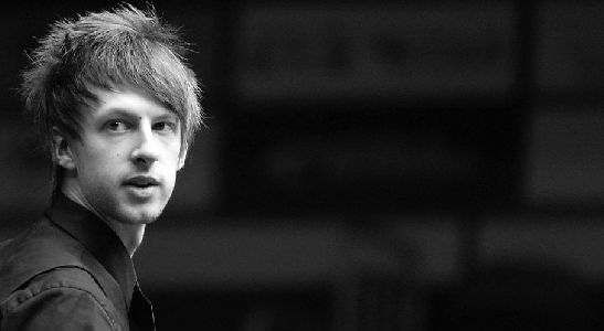 他用后撤步 他用后撤步