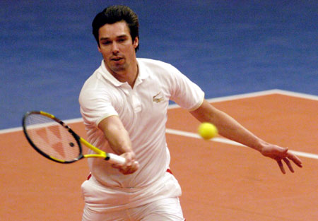 在联赛暂停 在联赛暂停